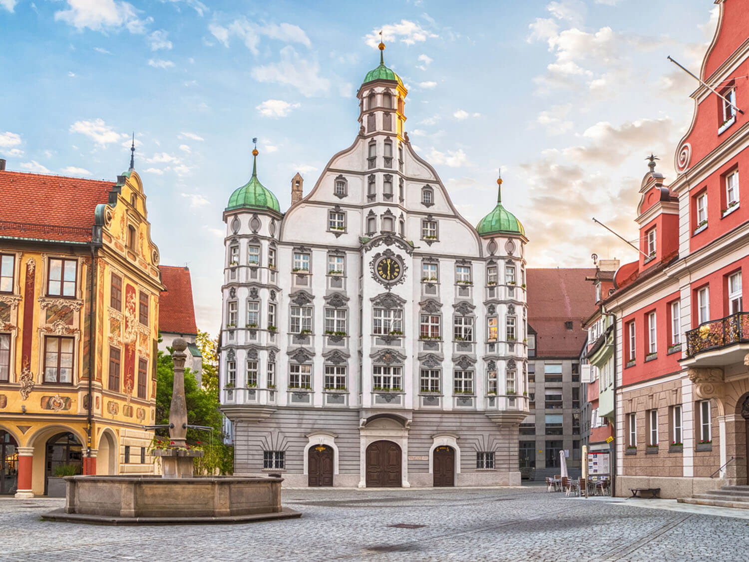 Historisches Rathaus am Marktplatz in Memmingen – Niederlassung Memmingen